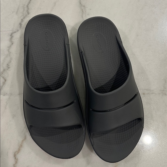 OOFOS SLIDES Gray Men’s 11-13 New - Picture 2 of 7